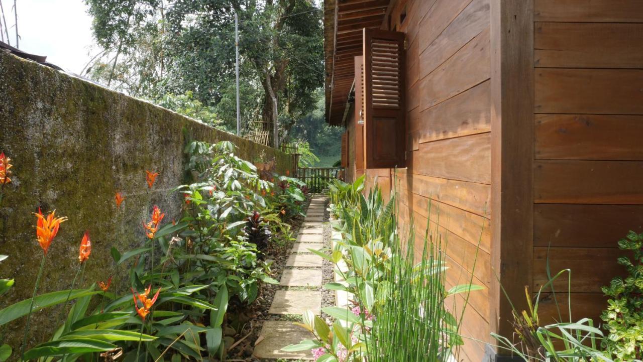 Gasthaus Sanggar Pantcha Indra Kemuning Exterior foto
