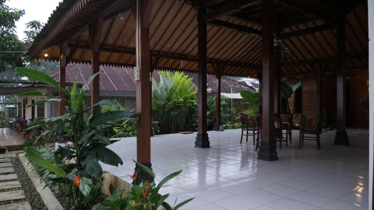 Gasthaus Sanggar Pantcha Indra Kemuning Exterior foto