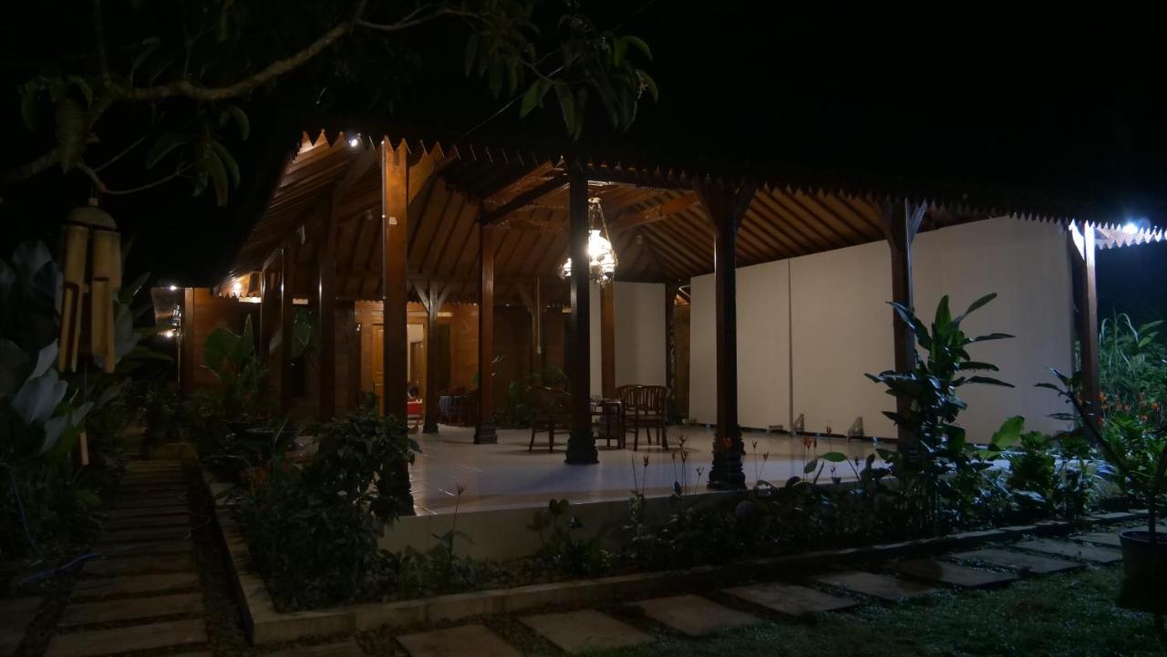 Gasthaus Sanggar Pantcha Indra Kemuning Exterior foto