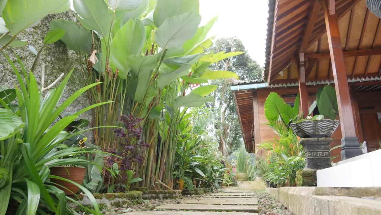 Gasthaus Sanggar Pantcha Indra Kemuning Exterior foto